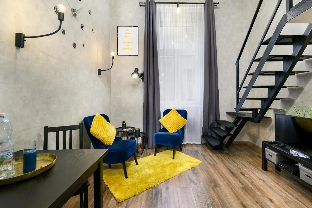 Luxury Apartment In The City Center With Parking بودابست المجر